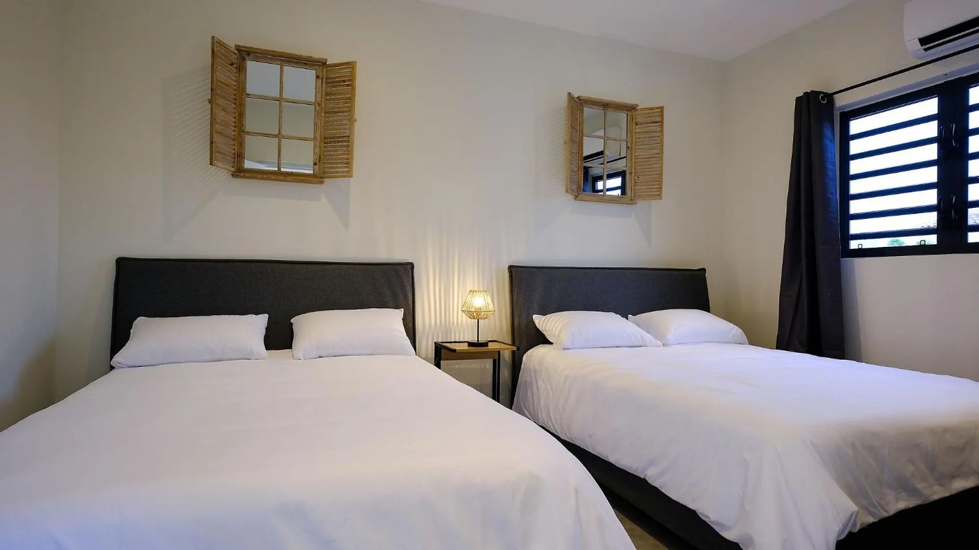 Great Location - Newly Built And Beautiful Home Willemstad