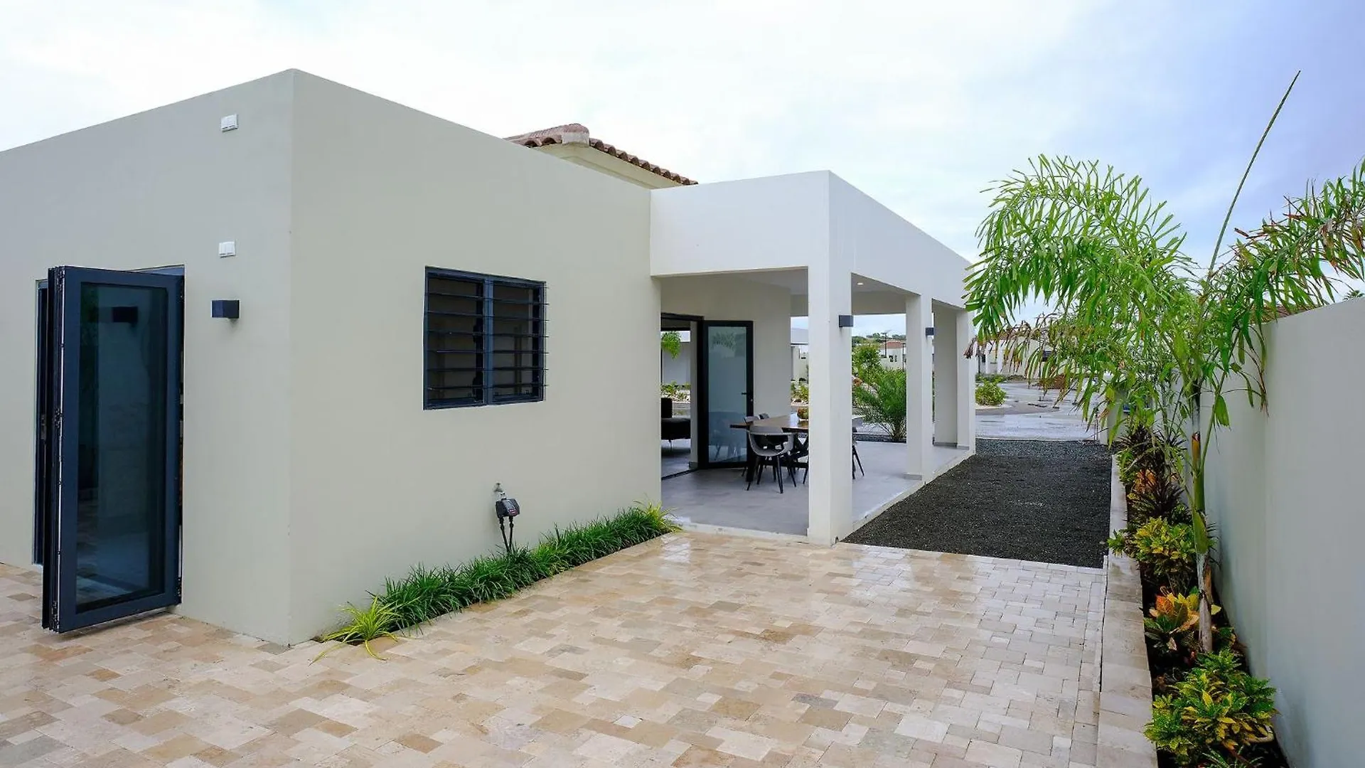 Great Location - Newly Built And Beautiful Home Willemstad